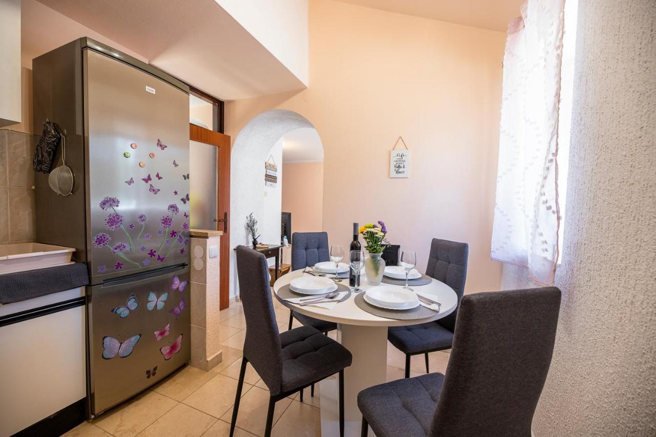 Apartman Luka Krnica Exterior foto