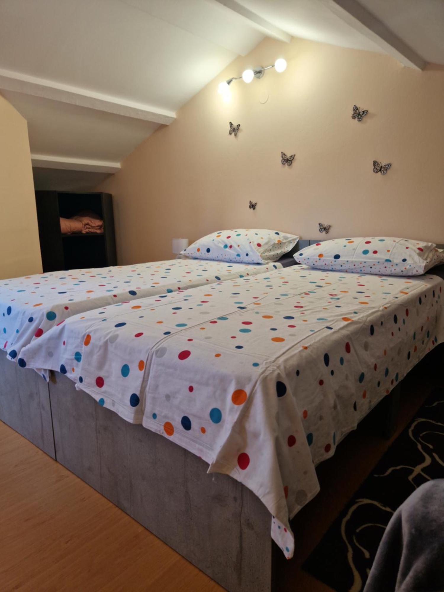 Apartman Luka Krnica Exterior foto