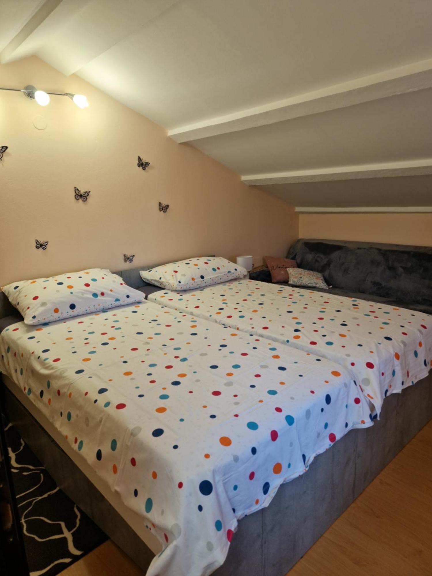 Apartman Luka Krnica Exterior foto