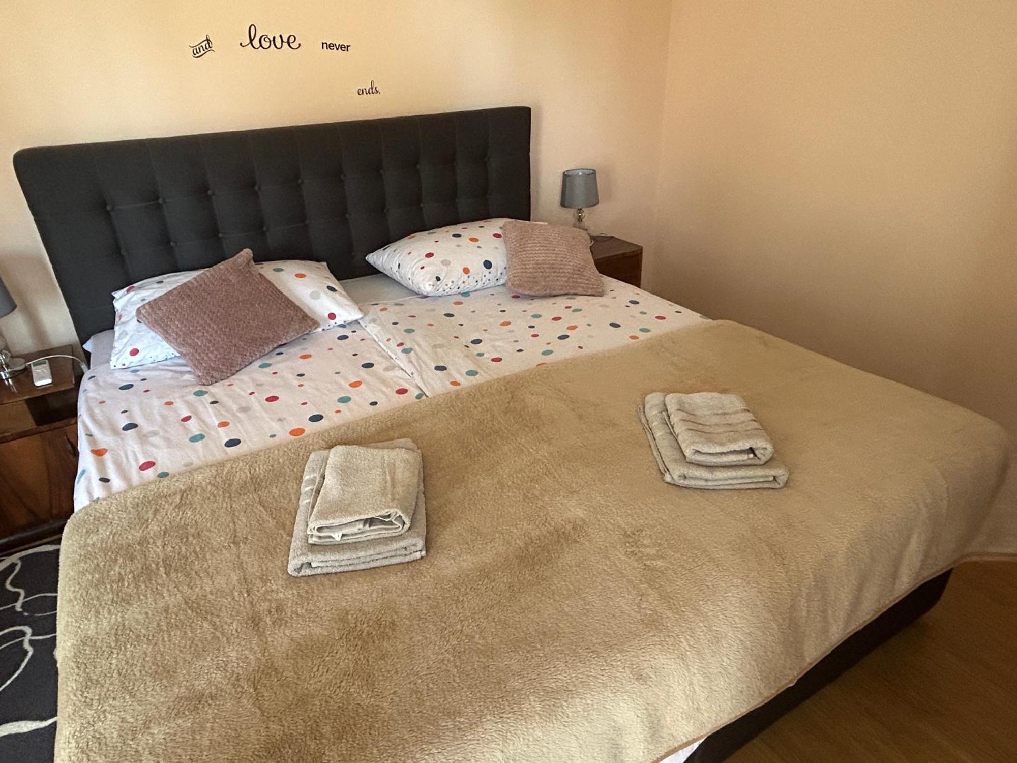 Apartman Luka Krnica Exterior foto
